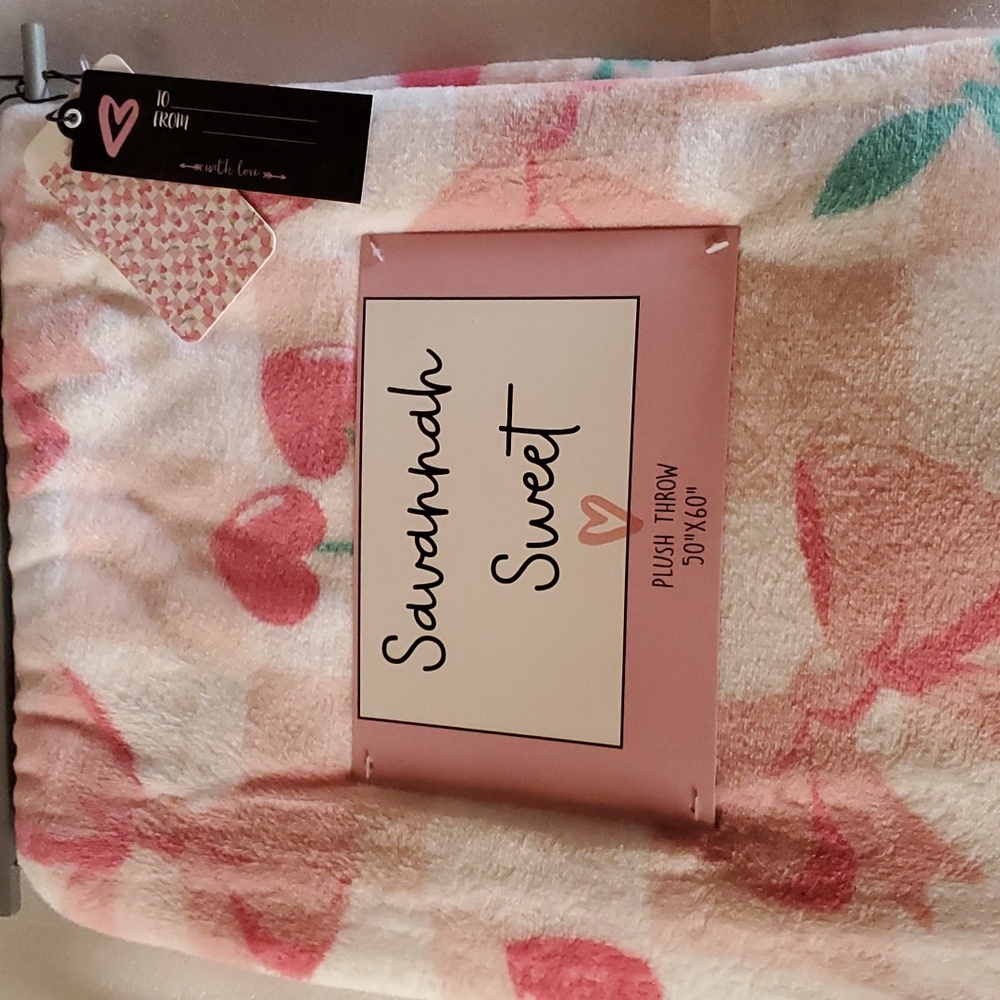 Savannah Sweet Plush Throw Blanket 50"x60" Heart Cherry Bows NWT